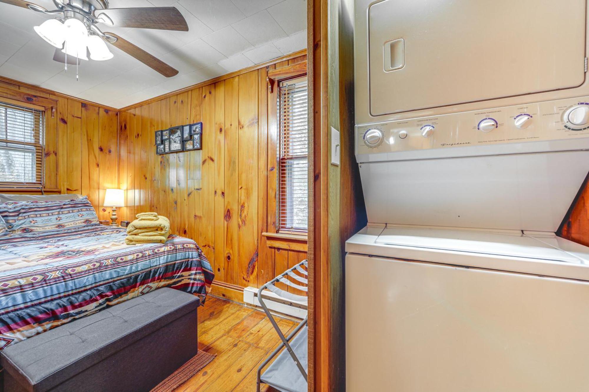 Pet-Friendly Creekside Cabin With Pool Access! Maggie Valley Kültér fotó