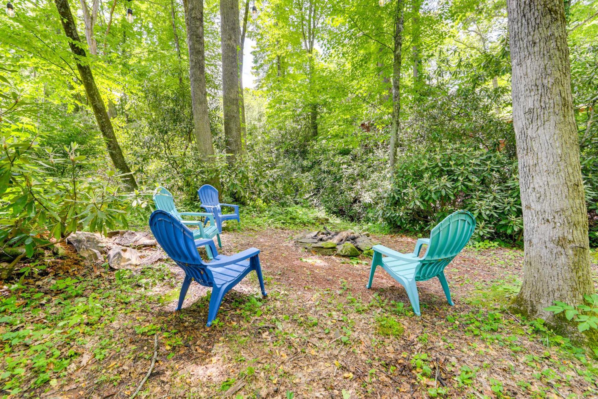Pet-Friendly Creekside Cabin With Pool Access! Maggie Valley Kültér fotó